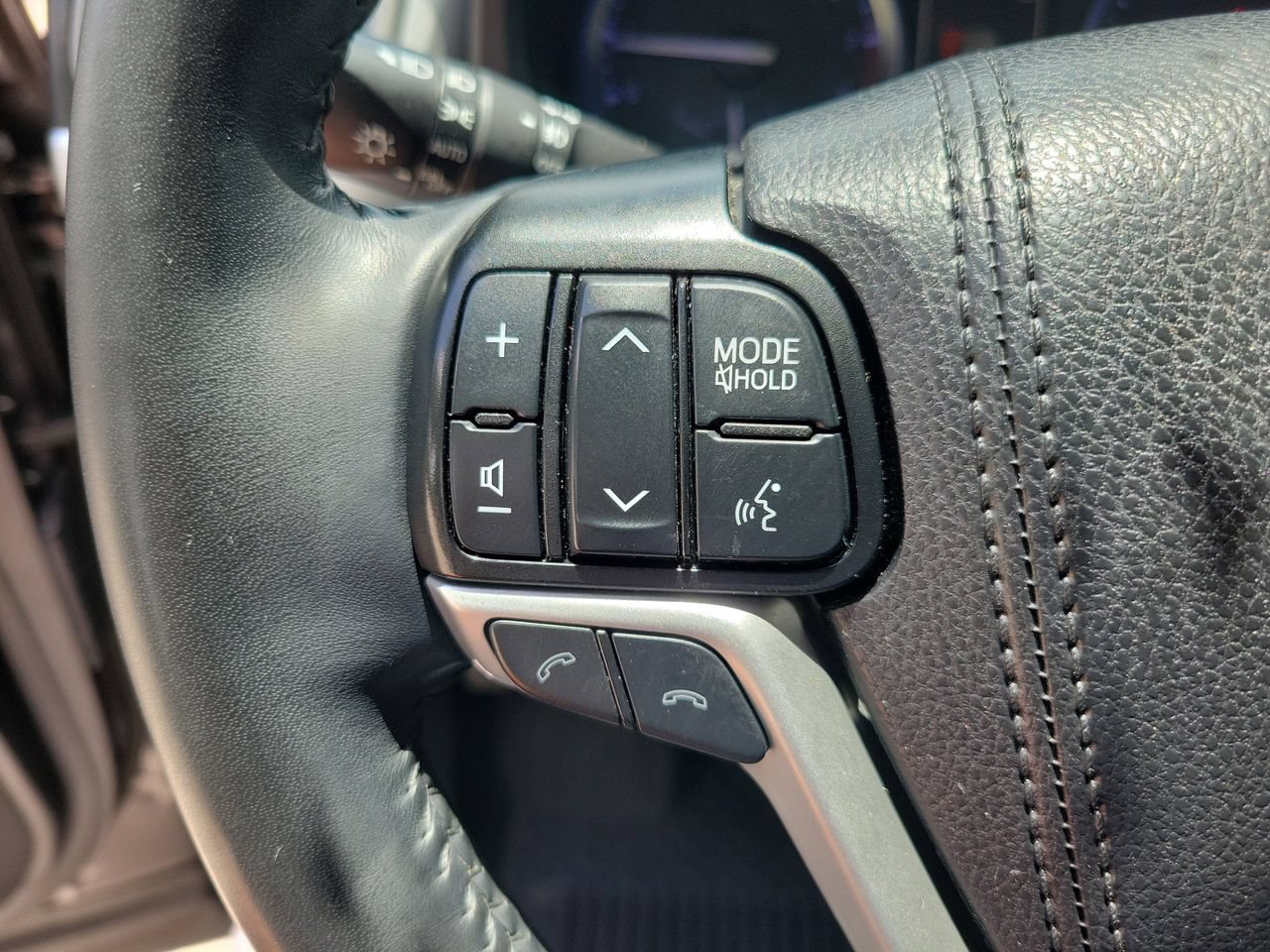 Used 2019 Toyota Highlander Limited AWD/4WD image 21
