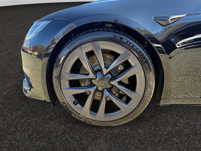 Used 2022 Tesla Model S Plaid image 15