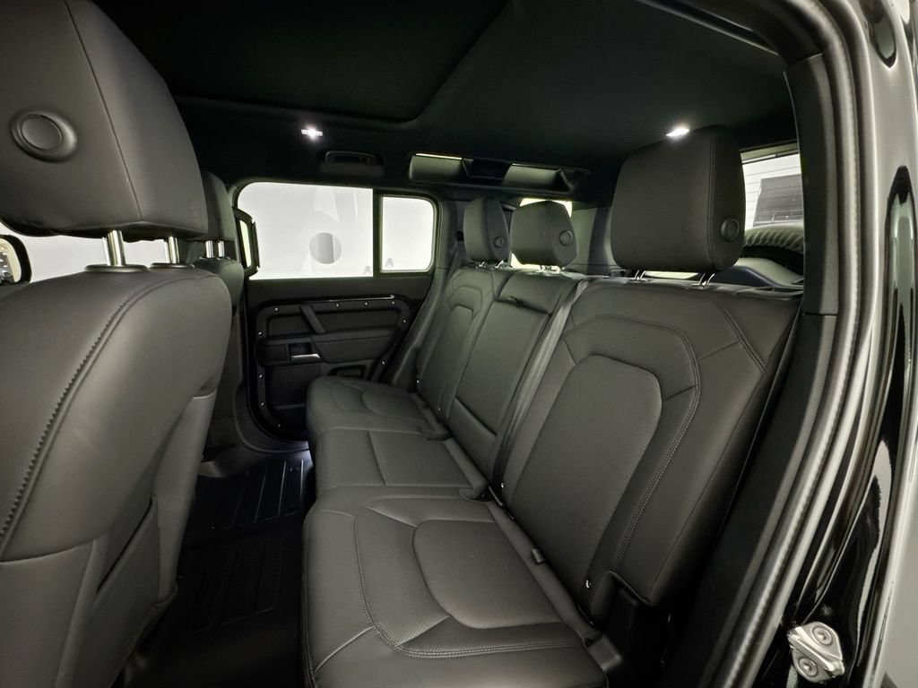 Certified 2025 Land Rover Defender 110 S AWD/4WD image 25