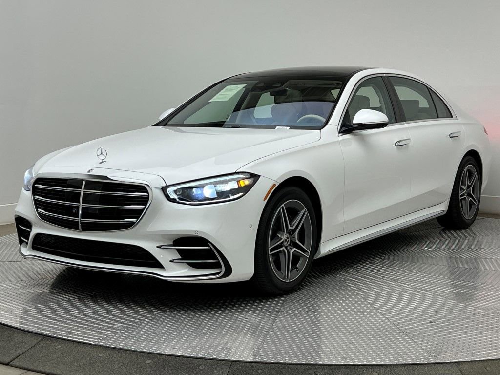 Used 2024 Mercedes-Benz S 580 4MATIC Sedan image 2