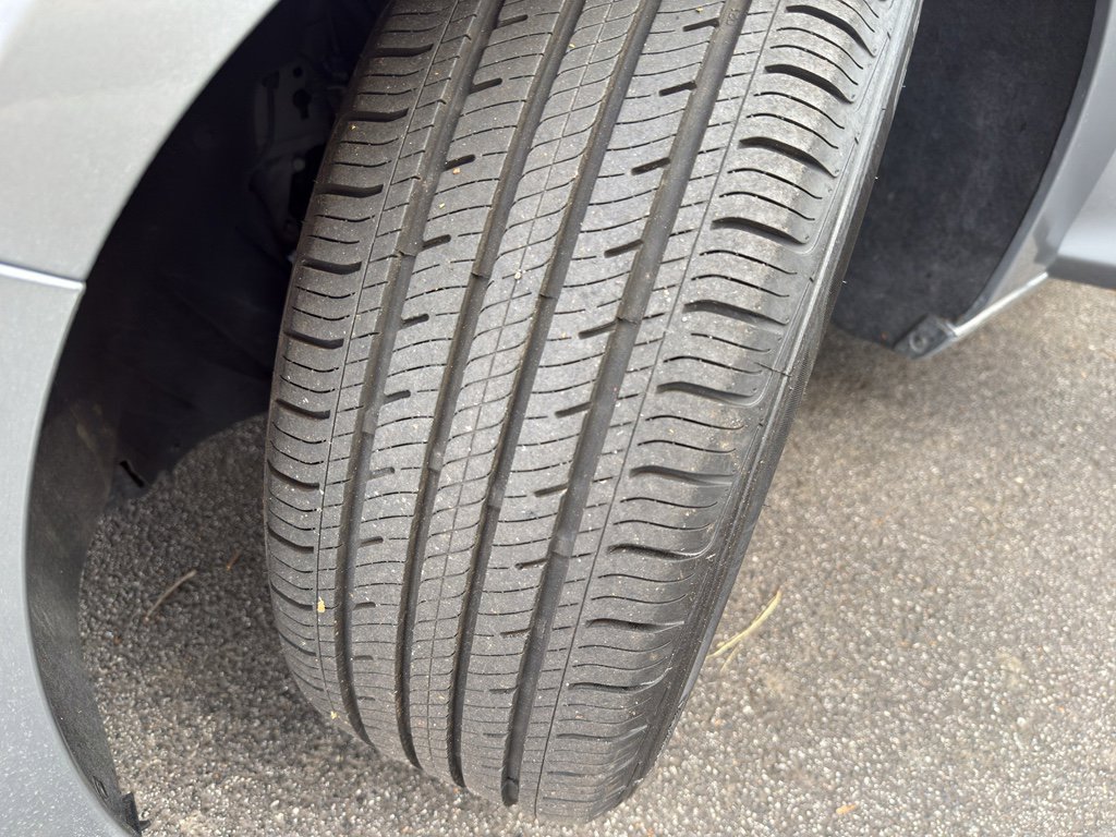 Used 2024 Chevrolet Malibu LT image 30