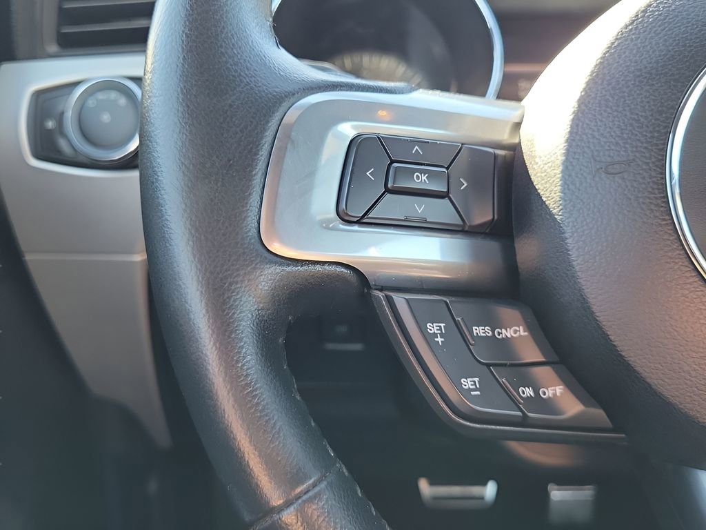 Used 2016 Ford Mustang Premium image 27