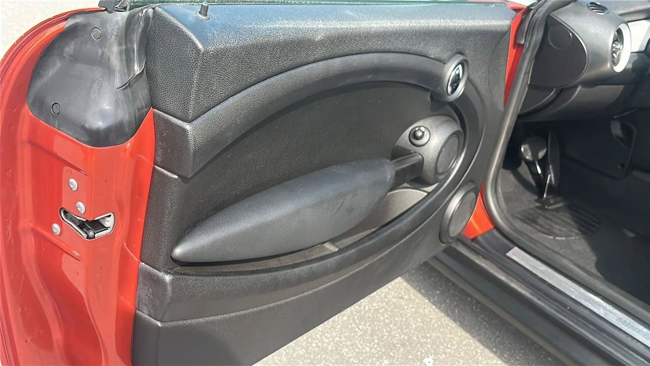 Used 2013 MINI Cooper Clubman FWD image 18