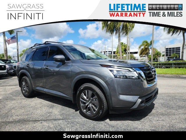 Used 2022 Nissan Pathfinder SV