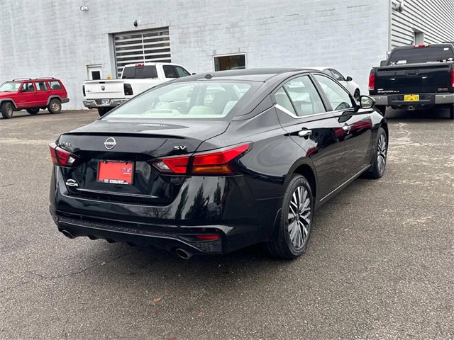Certified 2024 Nissan Altima 2.5 SV w/ SV Premium Package image 4