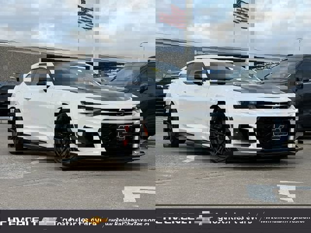 Used 2022 Chevrolet Camaro ZL1 image 2