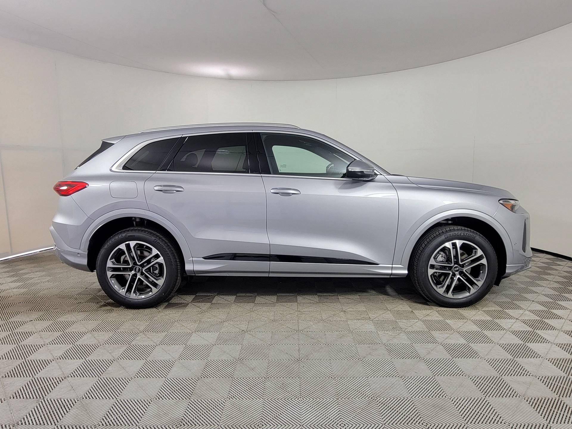 New 2026 Audi Q5 Premium AWD/4WD image 8