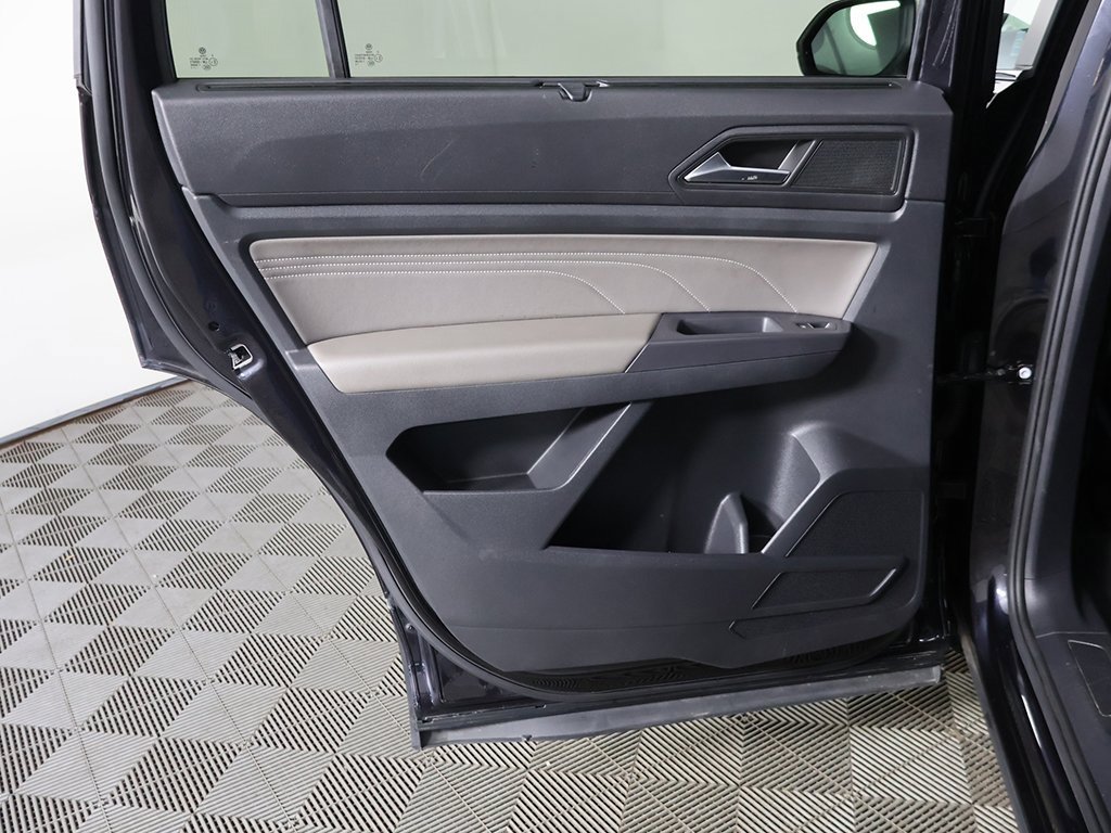 Used 2021 Volkswagen Atlas SE image 24