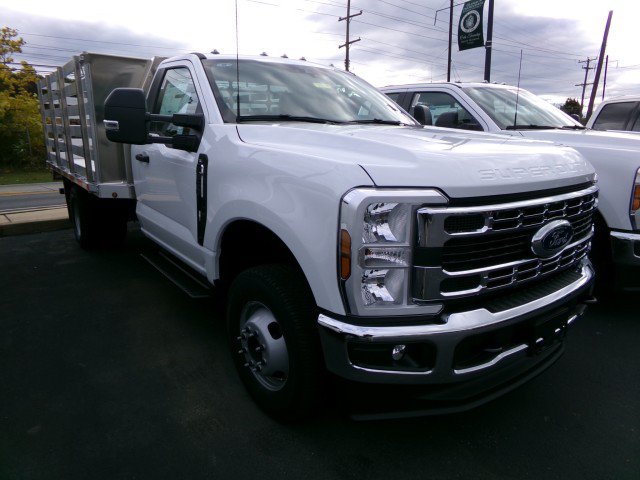 New 2025 Ford F350 XL w/ XL Chrome Package AWD/4WD image 3