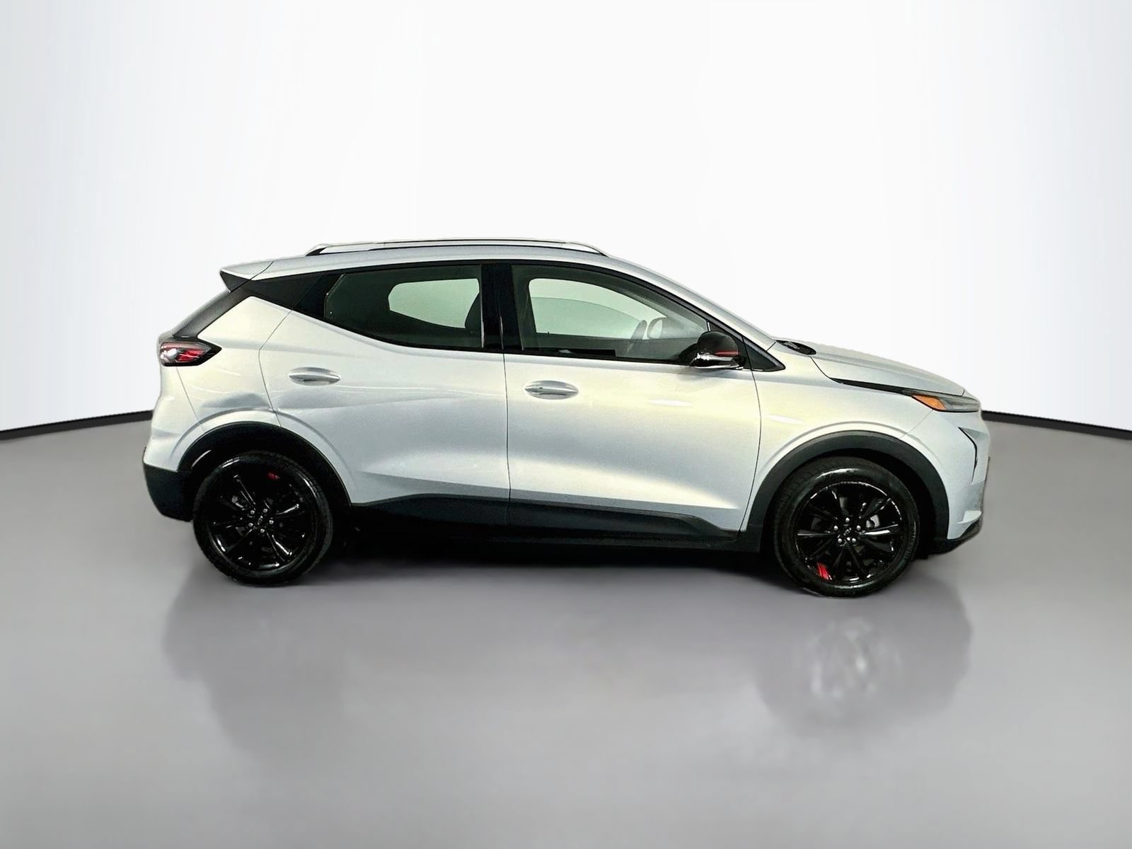 Used 2023 Chevrolet Bolt EUV LT w/ Convenience Package FWD image 9