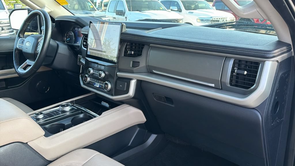 Used 2023 Ford Expedition Max XLT AWD/4WD image 34