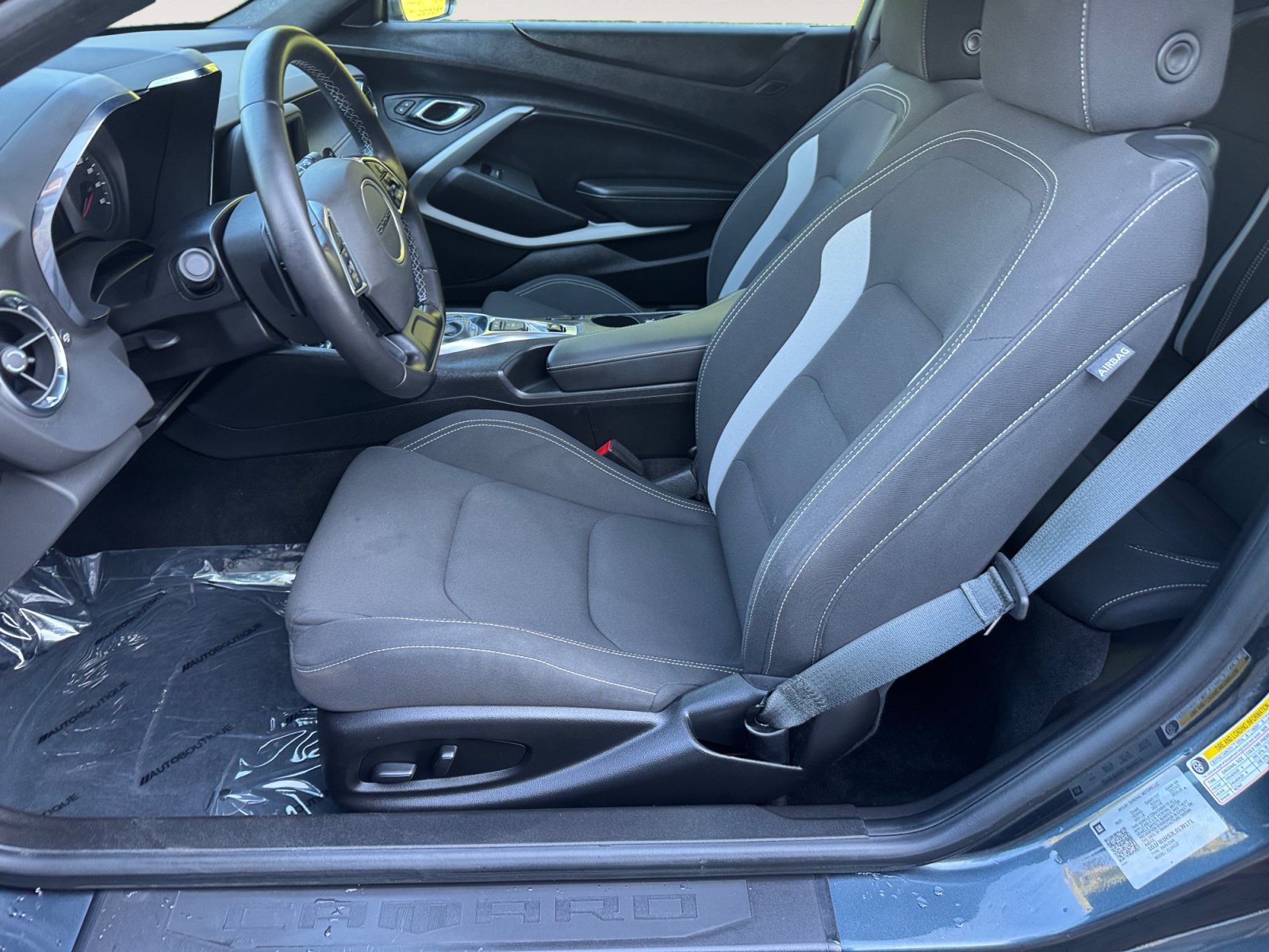 Used 2020 Chevrolet Camaro LT w/ RS Package RWD image 9