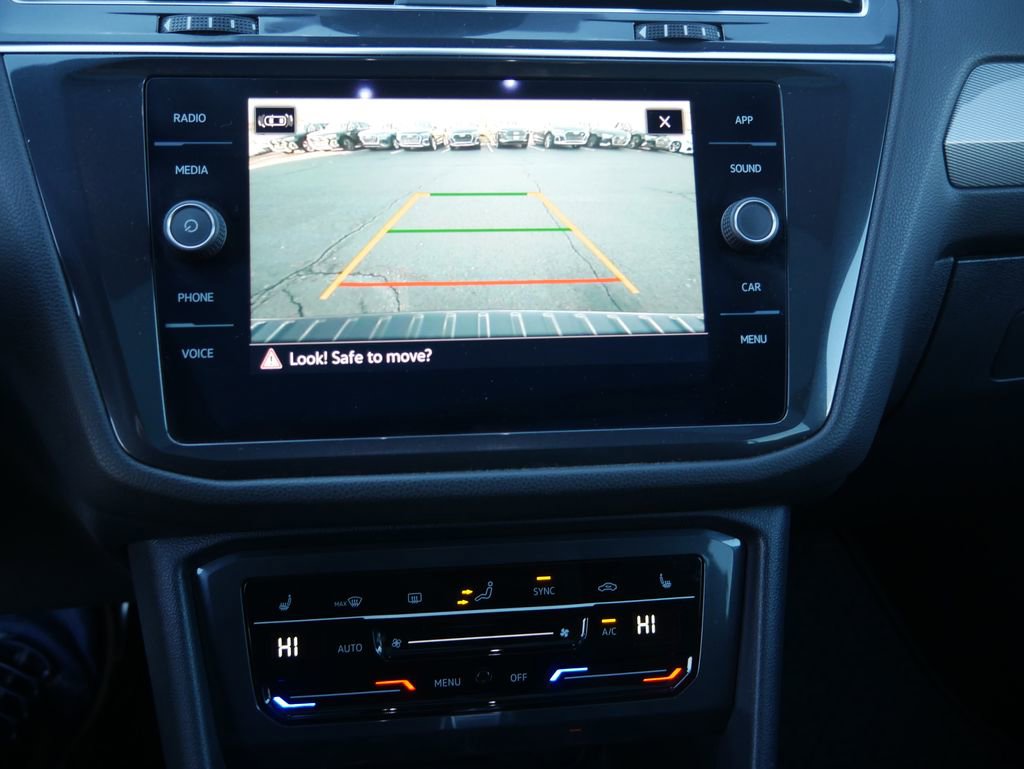 Used 2023 Volkswagen Tiguan SE R-Line image 41