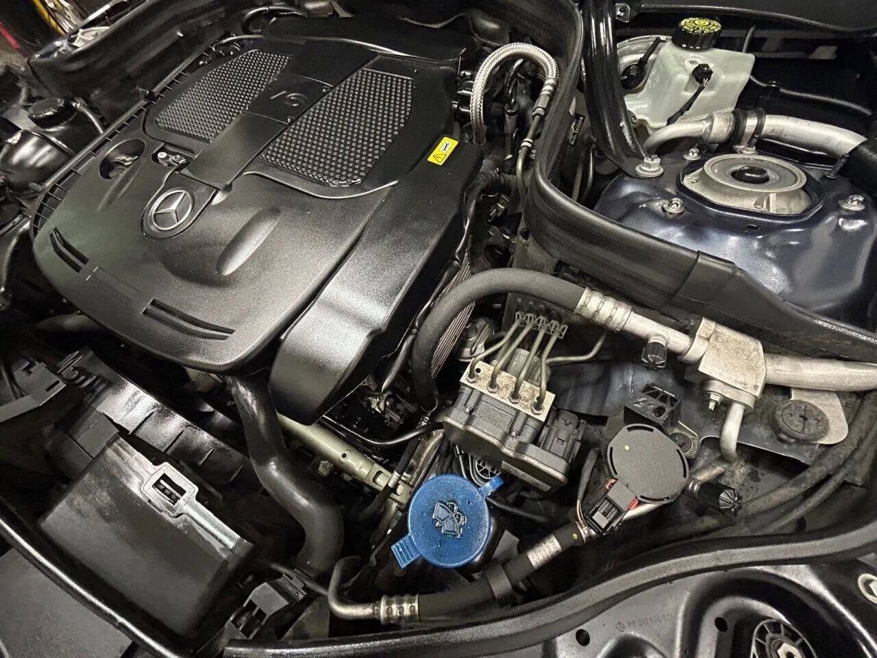 Used 2014 Mercedes-Benz E 350 Sedan image 11