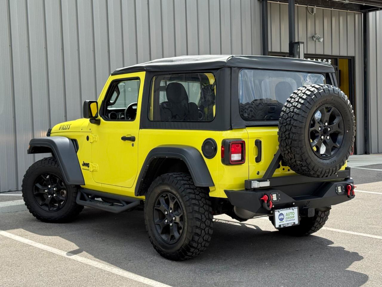 Used 2023 Jeep Wrangler Sport AWD/4WD image 7