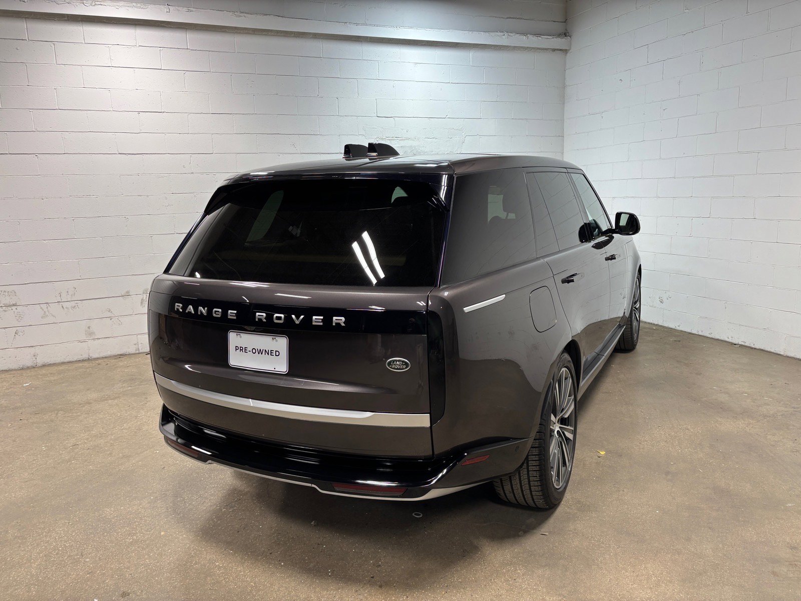Used 2023 Land Rover Range Rover Long Wheelbase Autobiography AWD/4WD image 7