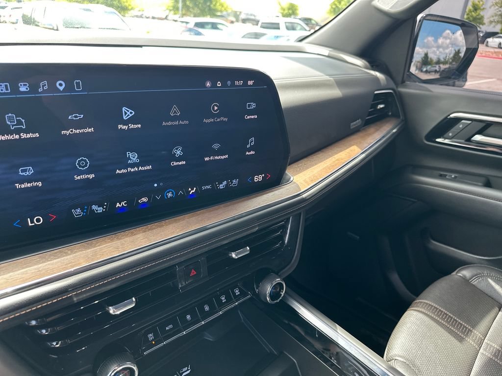 Used 2025 Chevrolet Tahoe High Country AWD/4WD image 22