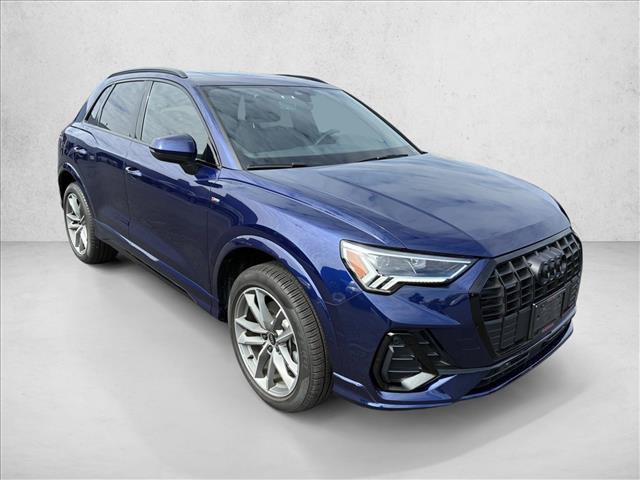 Certified 2025 Audi Q3 2.0T Premium w/ Convenience Package AWD/4WD image 3