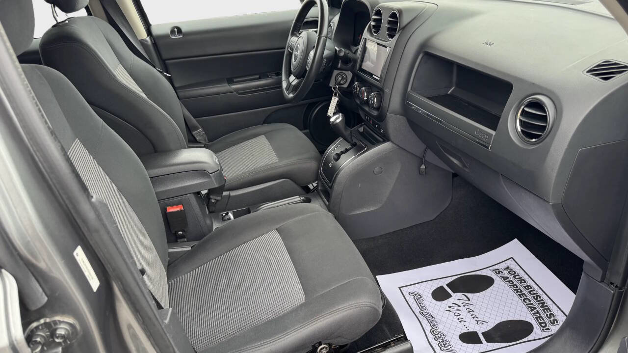 Used 2012 Jeep Patriot Latitude w/ Sun/Sound Group image 17