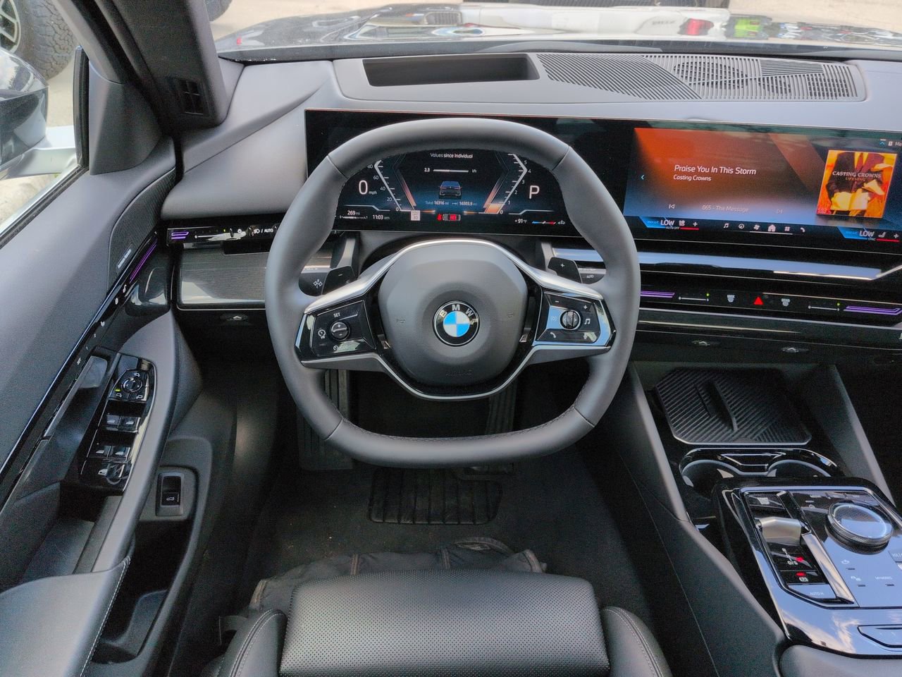 Used 2026 BMW 530i xDrive AWD/4WD image 16