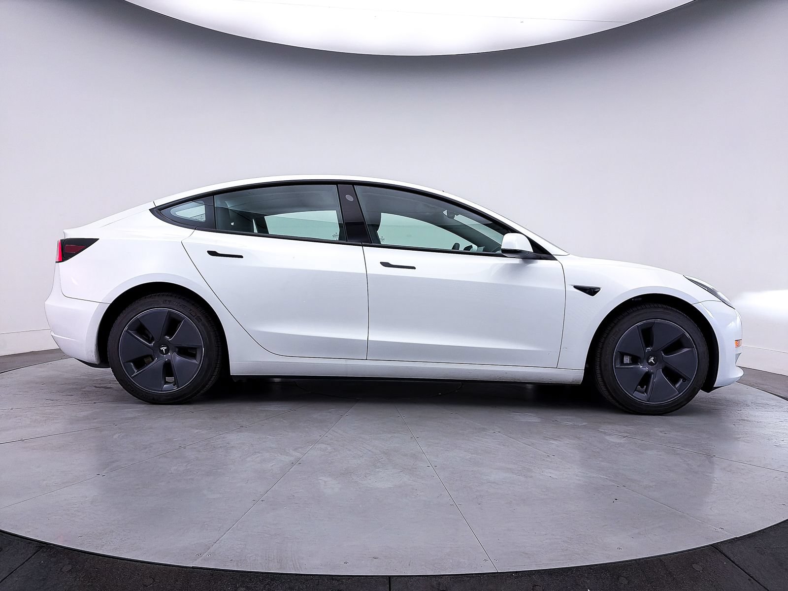 Used 2023 Tesla Model 3 Standard Range RWD image 45
