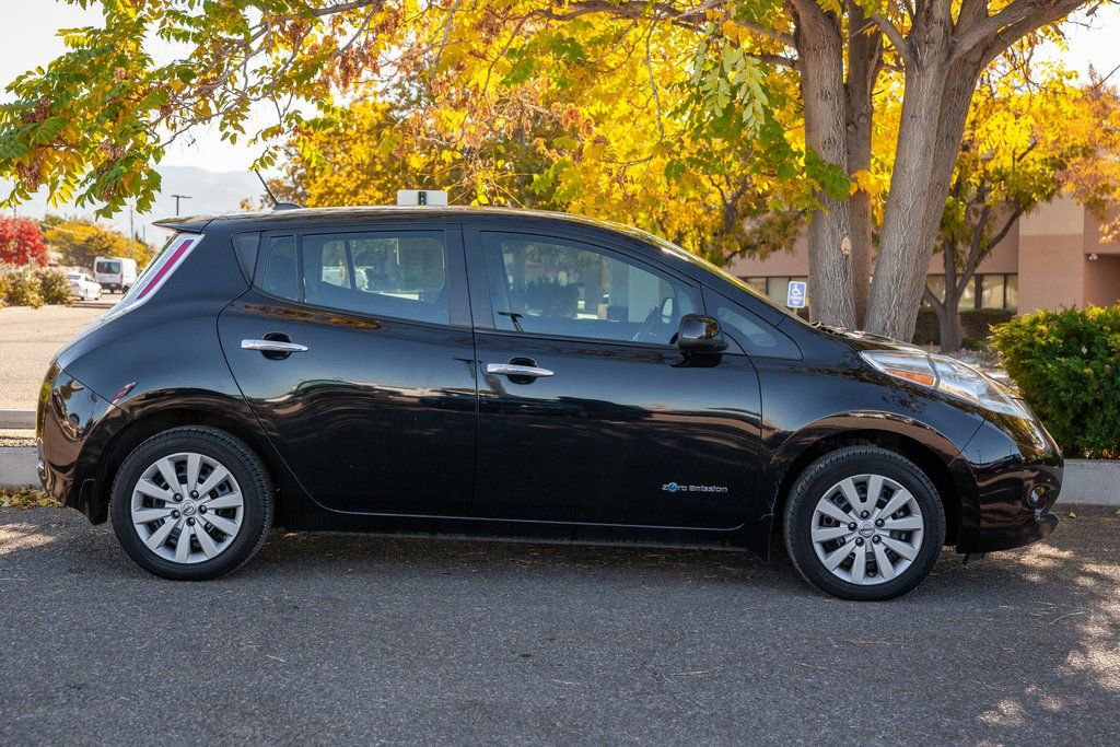 Used 2015 Nissan Leaf S w/ Charge Package image 4