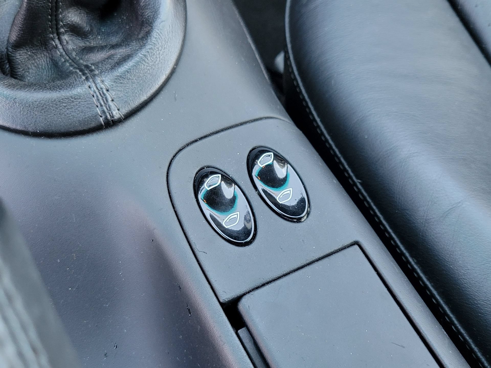 Used 2001 Porsche 911 Carrera RWD image 18