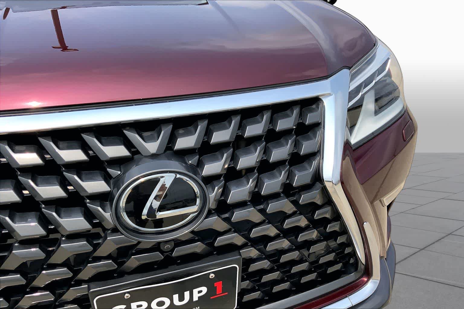 Used 2022 Lexus GX 460 Luxury w/ Sport Design Package AWD/4WD image 30