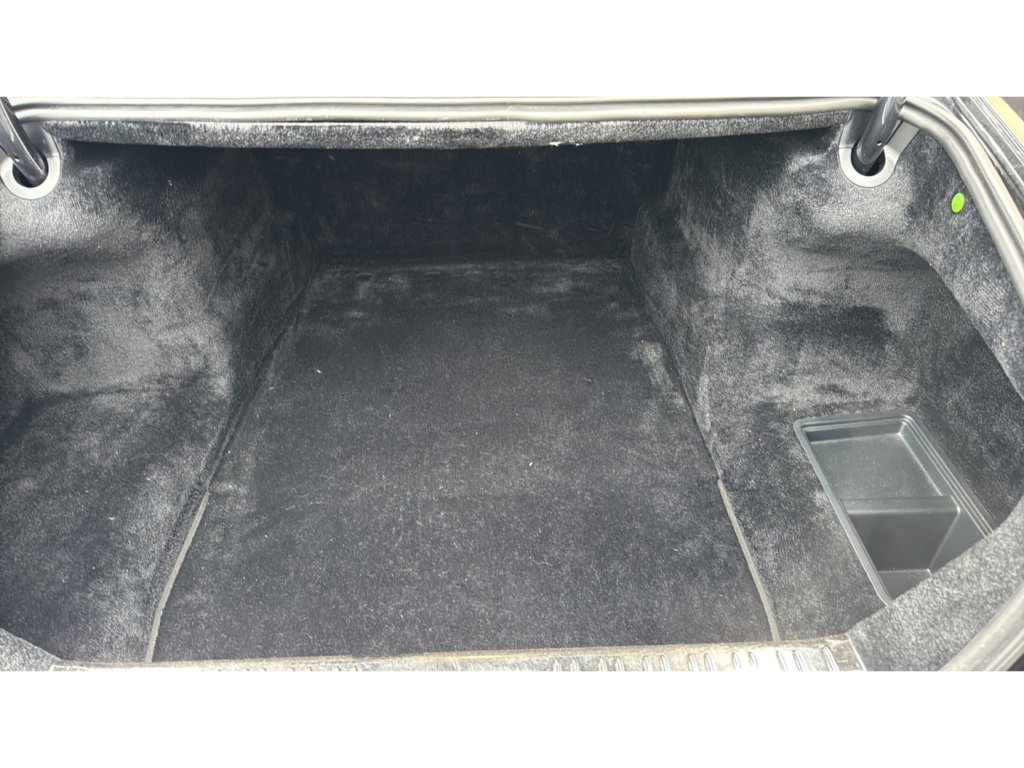 Used 2013 Rolls-Royce Ghost image 36