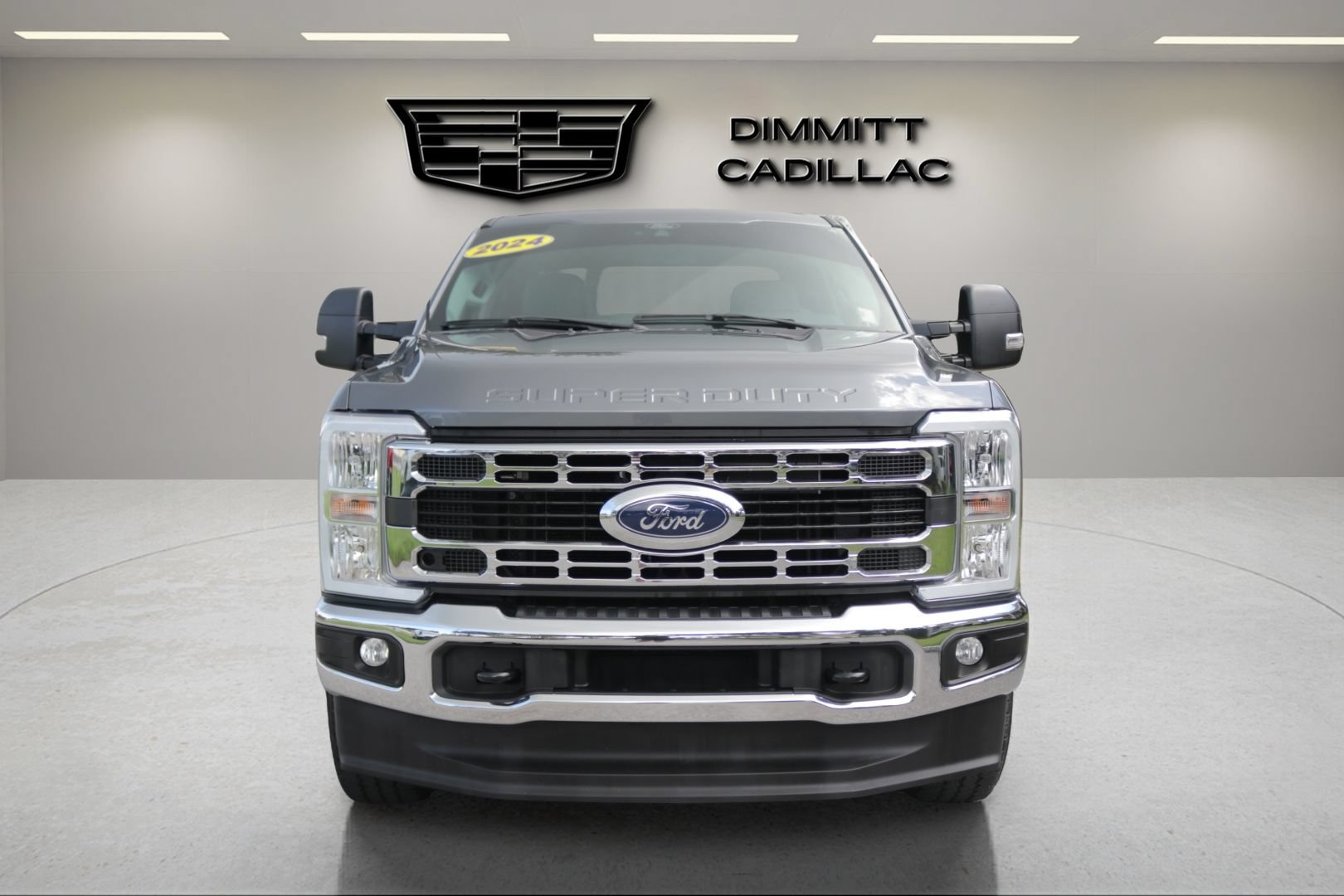 Used 2024 Ford F250 XLT w/ FX4 Off-Road Package AWD/4WD image 2