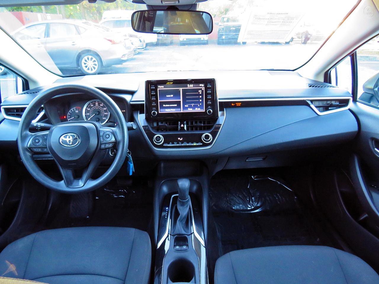 Used 2020 Toyota Corolla LE FWD image 17