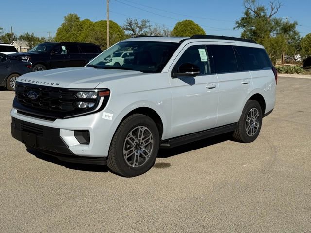 New 2025 Ford Expedition Active image 3