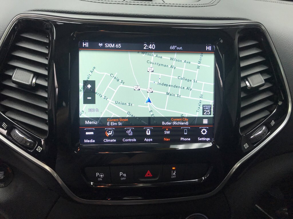 Used 2021 Jeep Cherokee Limited w/ Elite Package image 14