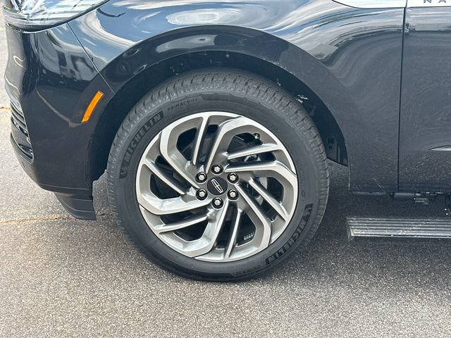 New 2026 Lincoln Navigator Reserve AWD/4WD image 12