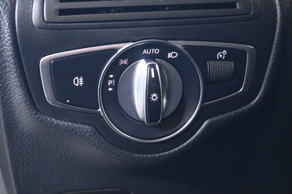 Certified 2021 Mercedes-Benz GLC 300 4MATIC image 27