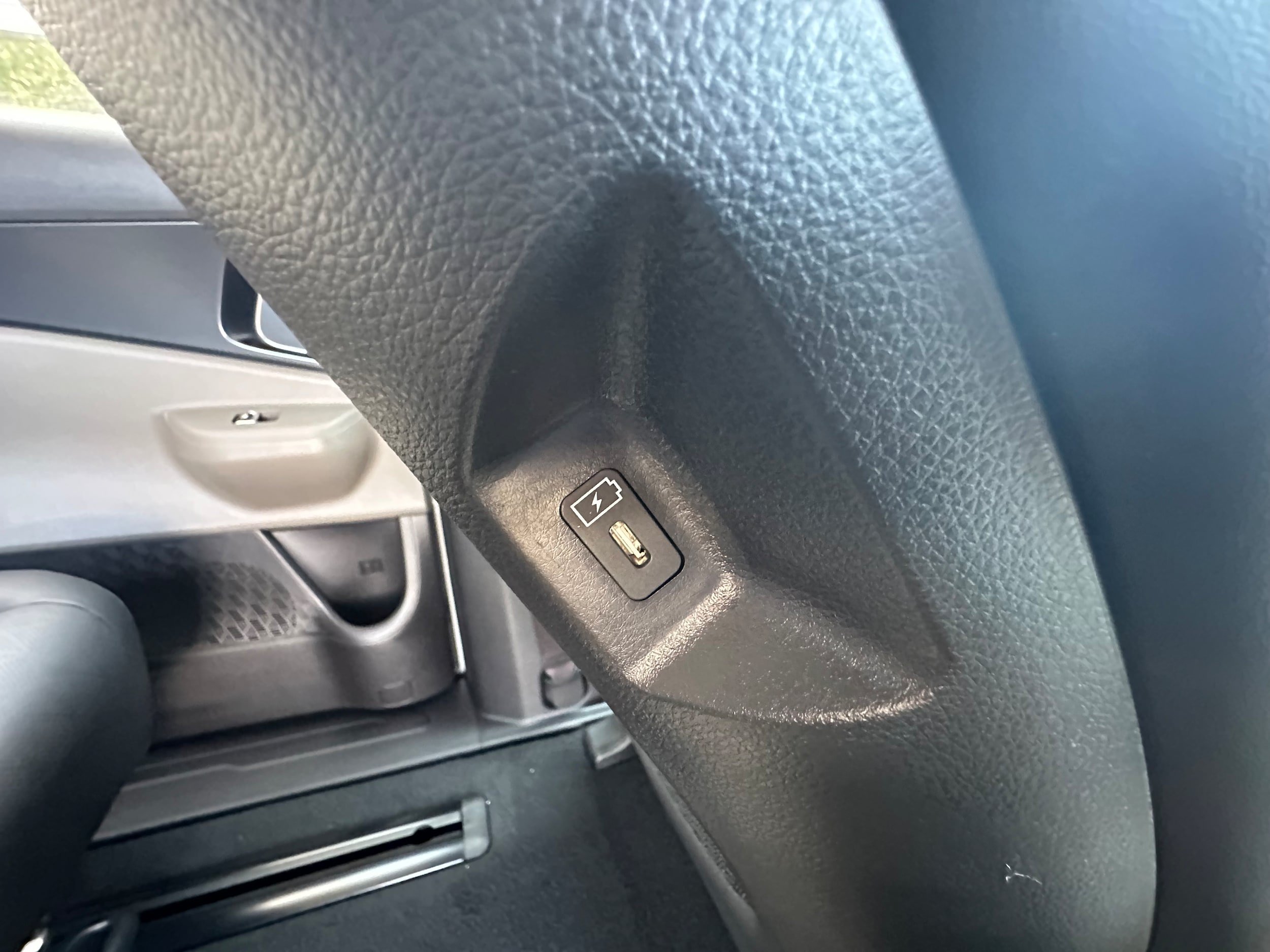 New 2027 Kia Carnival FWD image 15