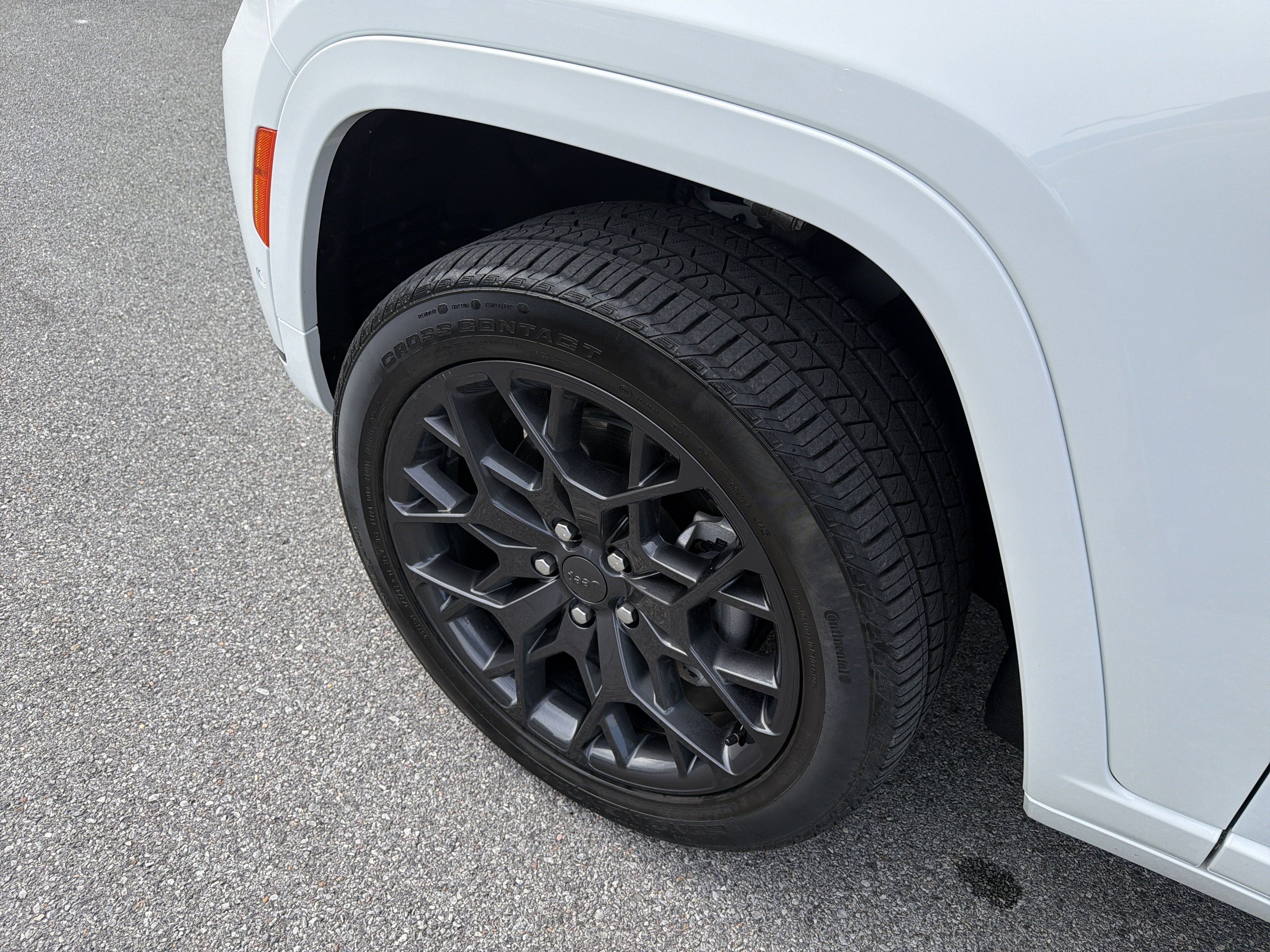 Used 2025 Jeep Grand Cherokee L Summit AWD/4WD image 11