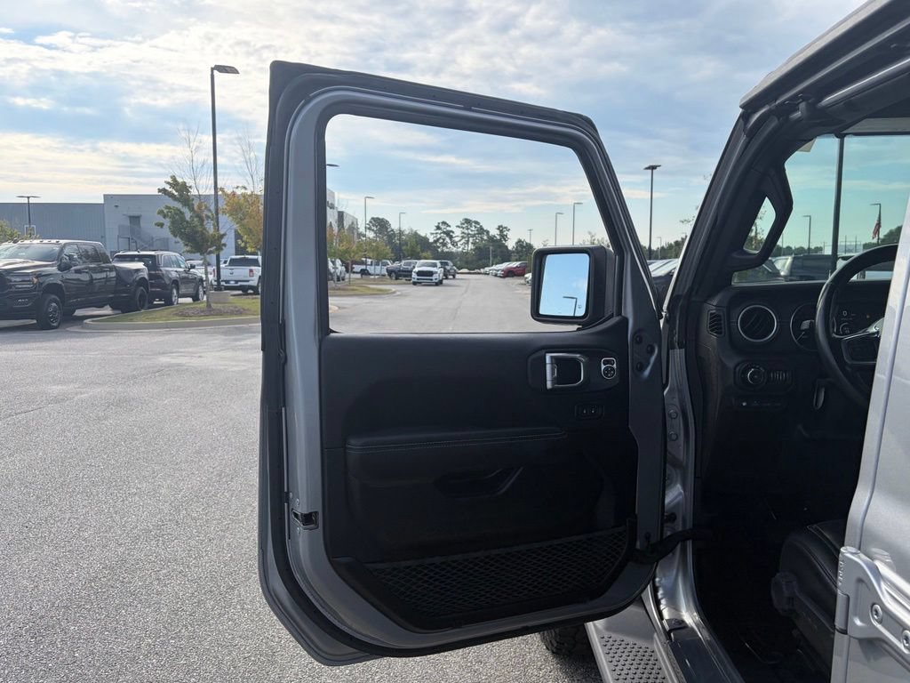 Used 2021 Jeep Wrangler Unlimited Sahara w/ Cold Weather Group AWD/4WD image 54