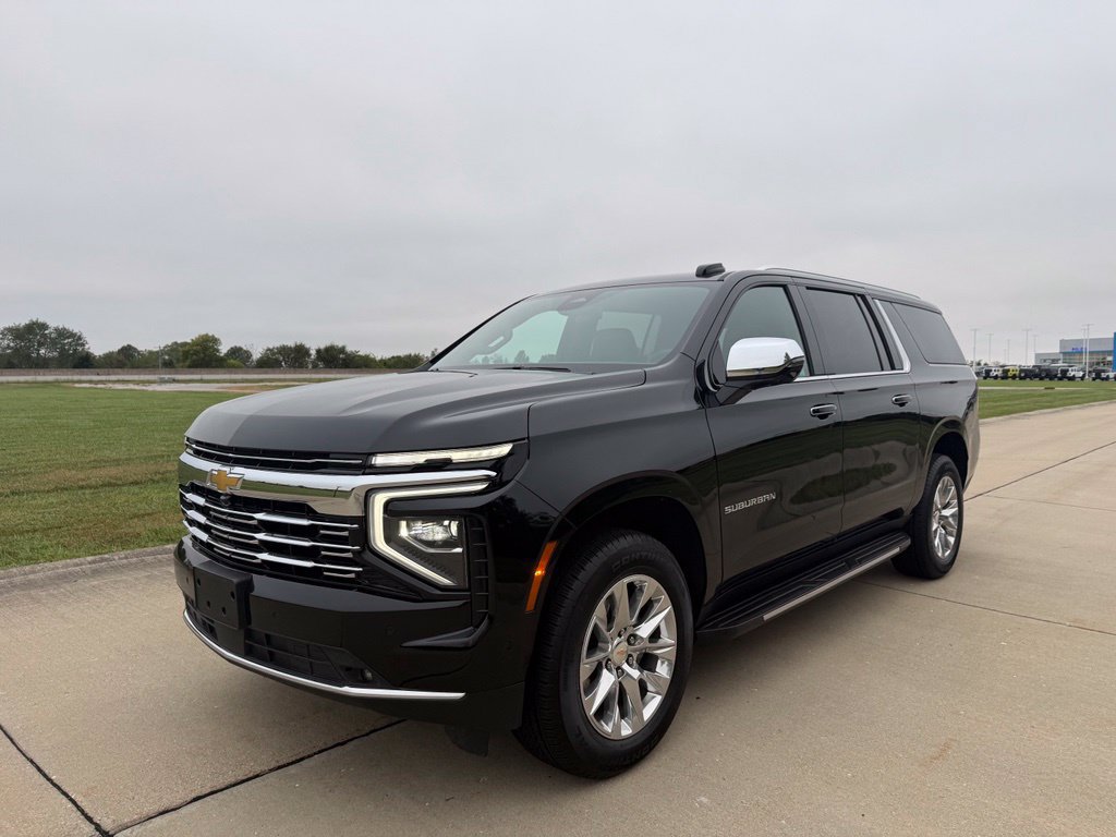 Used 2026 Chevrolet Suburban Premier AWD/4WD image 10