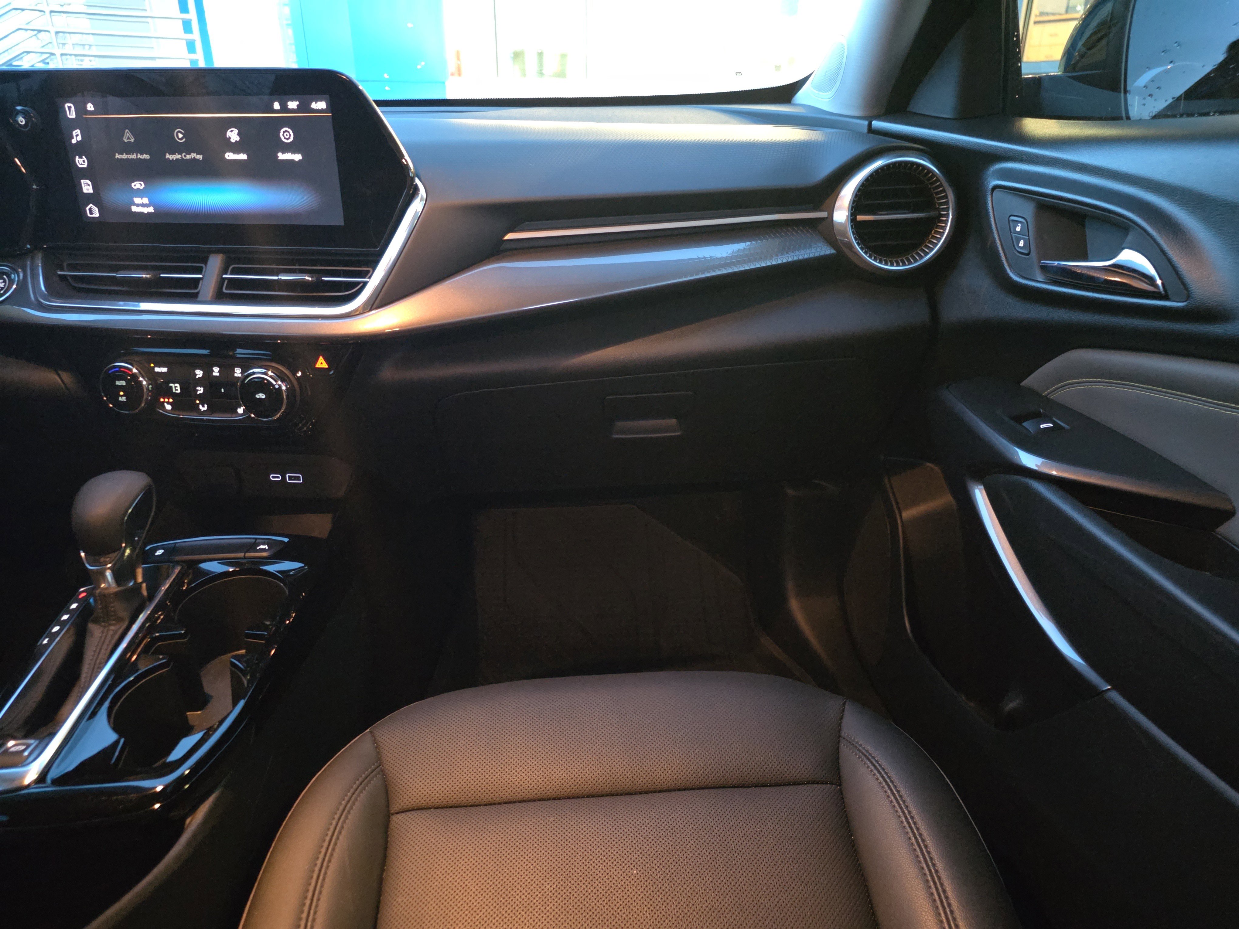 Used 2024 Chevrolet Trax ACTIV w/ Driver Confidence Package image 33