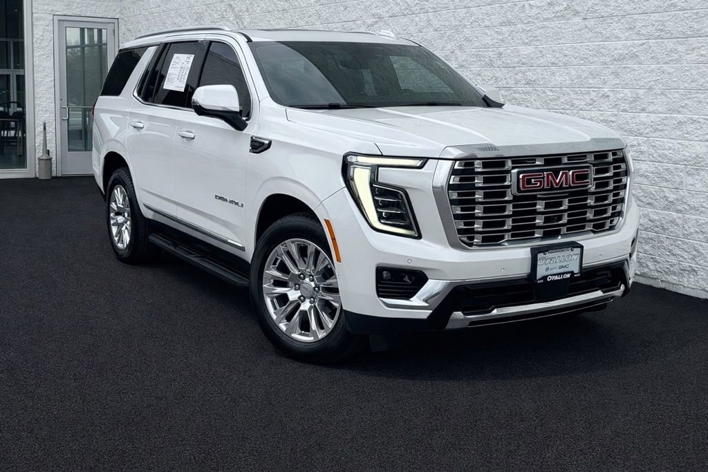 Used 2025 GMC Yukon Denali w/ Advanced Technology Package image 1