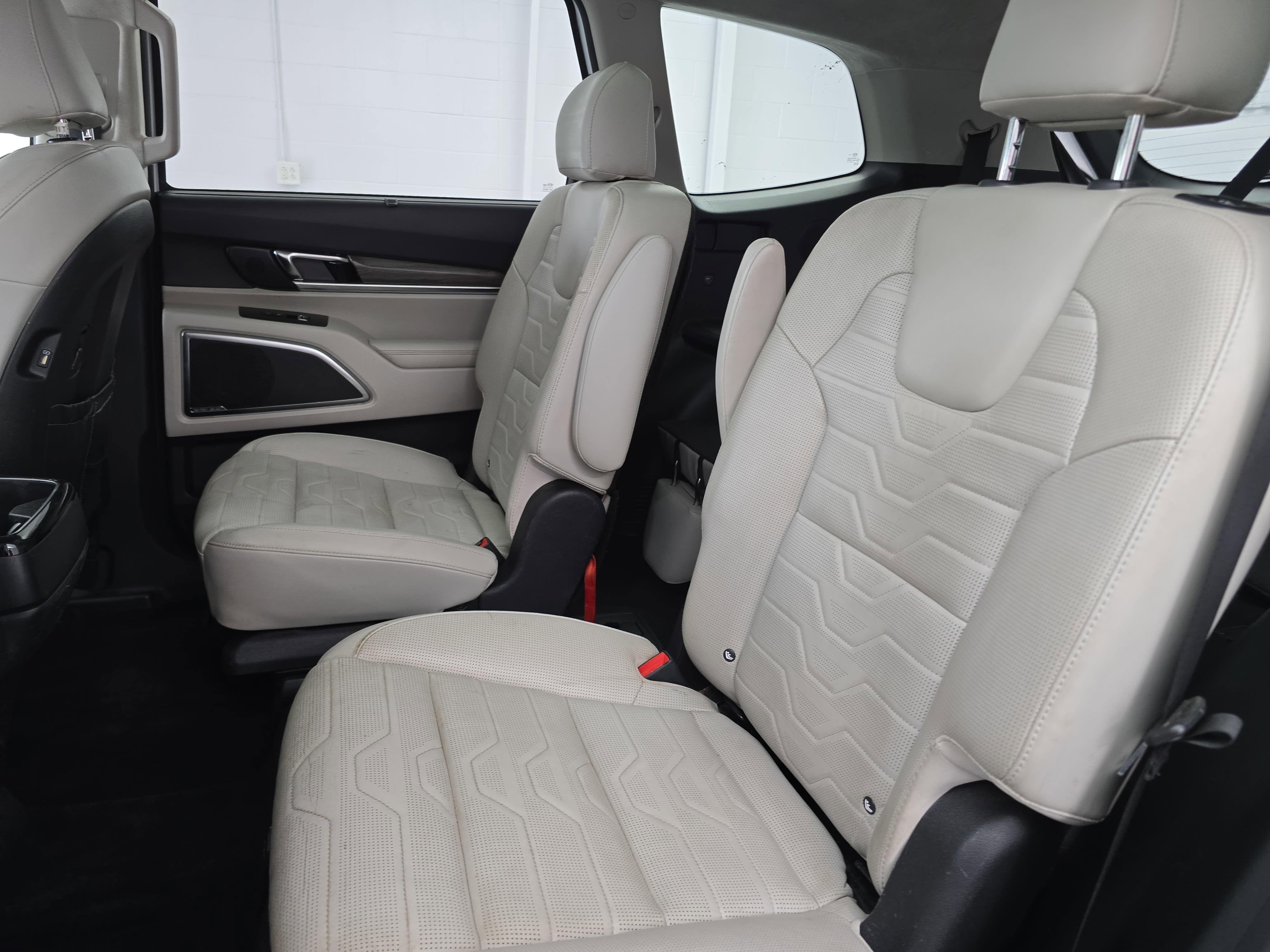 Used 2020 Kia Telluride SX w/ SX Prestige Package AWD/4WD image 15