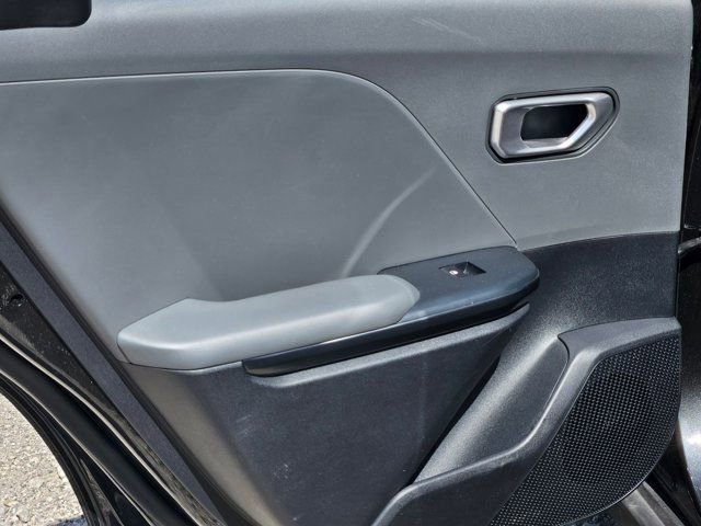 Used 2025 Kia K4 LXS image 24