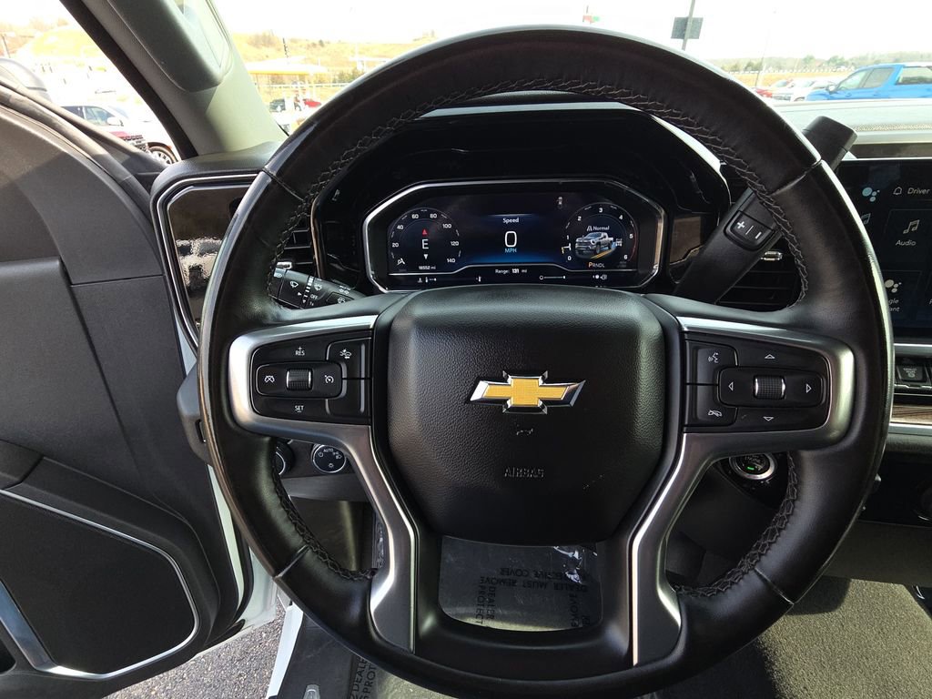 Used 2024 Chevrolet Silverado 3500 LT image 18