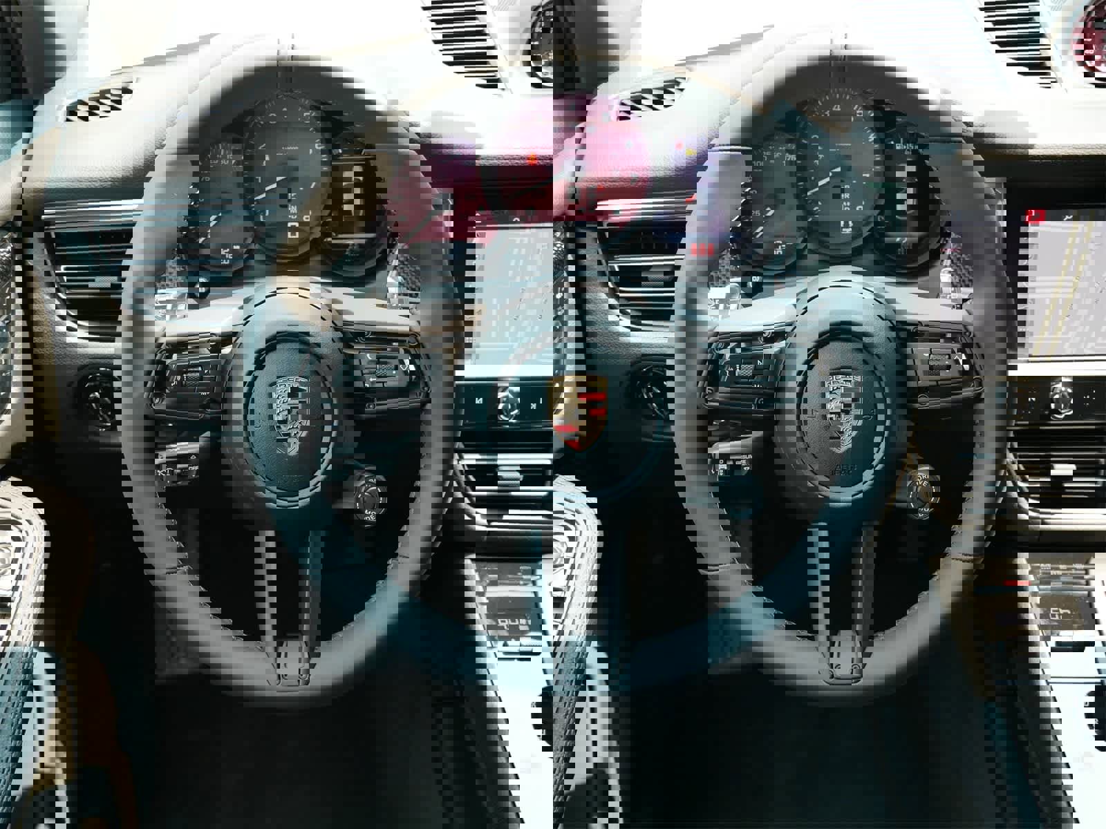 New 2025 Porsche Macan S image 11