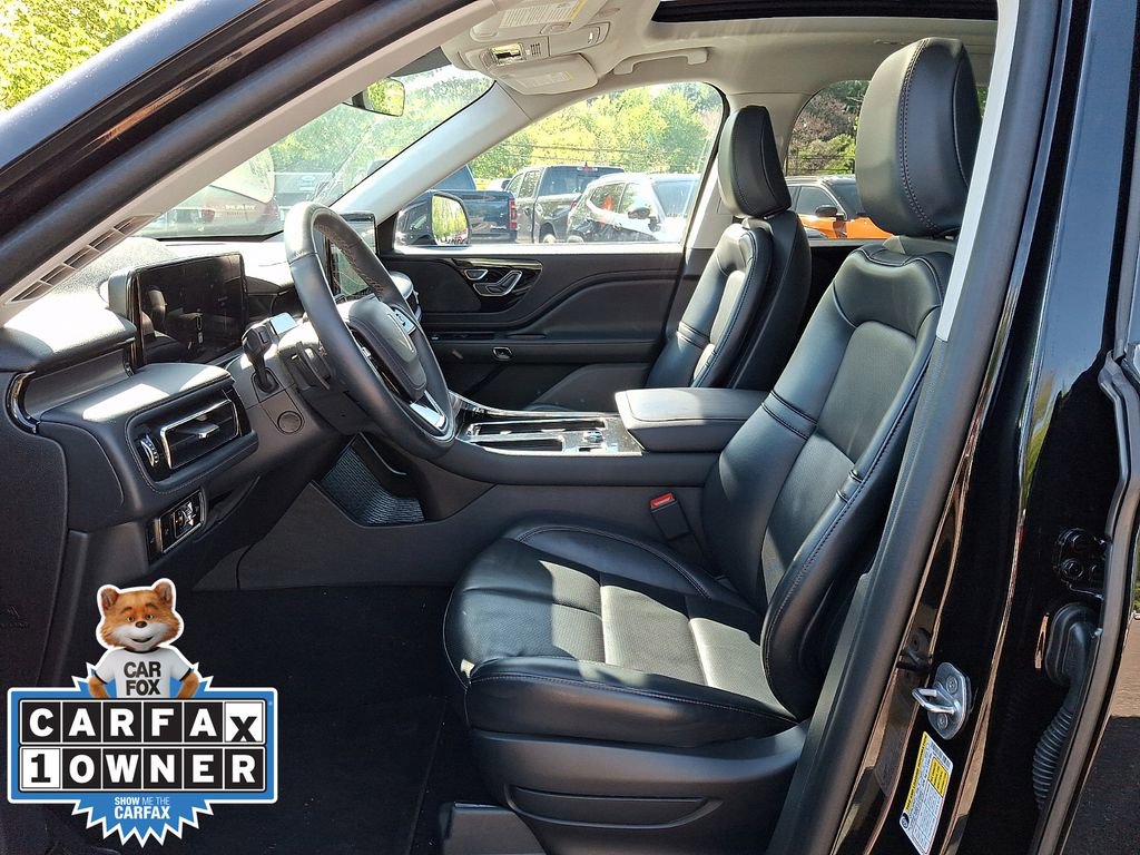 Used 2025 Lincoln Aviator AWD image 13