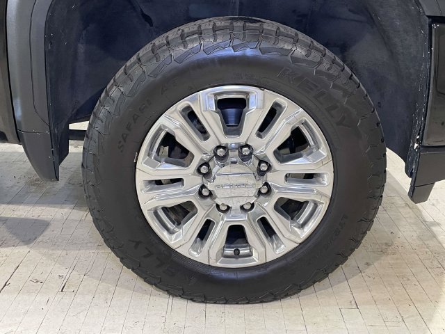 Used 2023 GMC Sierra 3500 Denali w/ Denali Ultimate Package AWD/4WD image 11