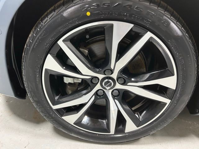 Certified 2024 Volvo S60 B5 Plus AWD/4WD image 6