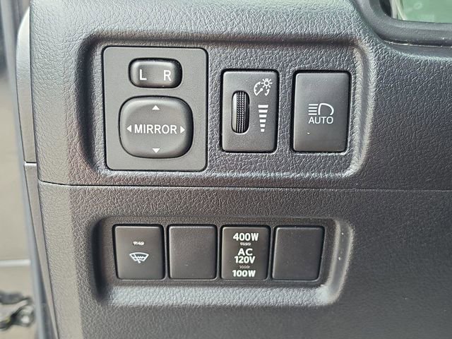Used 2021 Toyota 4Runner Limited AWD/4WD image 32