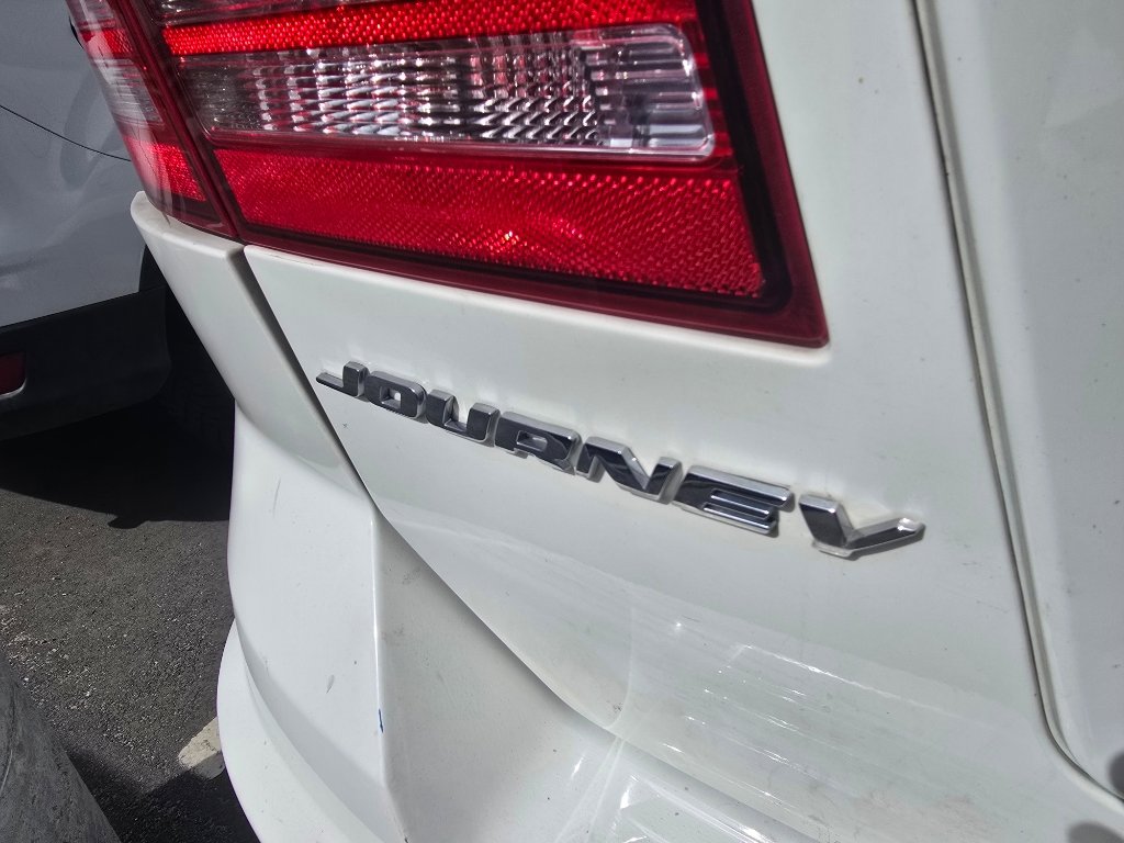 Used 2020 Dodge Journey SE image 14